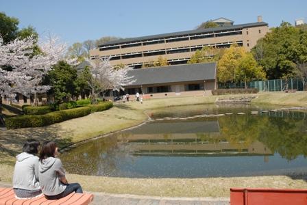 関西外国語大学